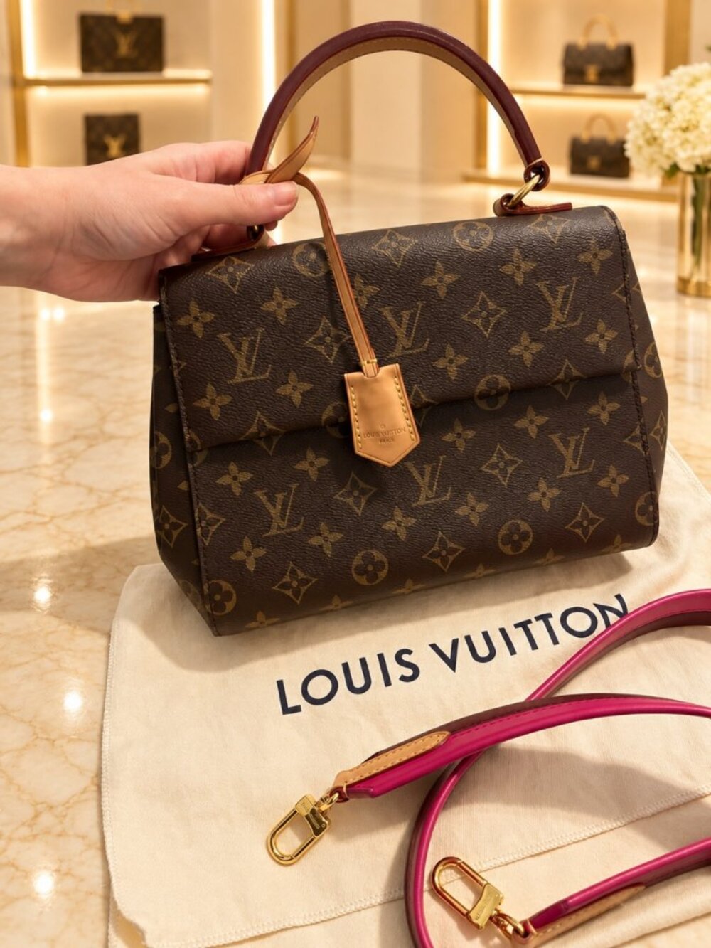 Louis Vuitton Cluny MM Monogram – Excellent Condition